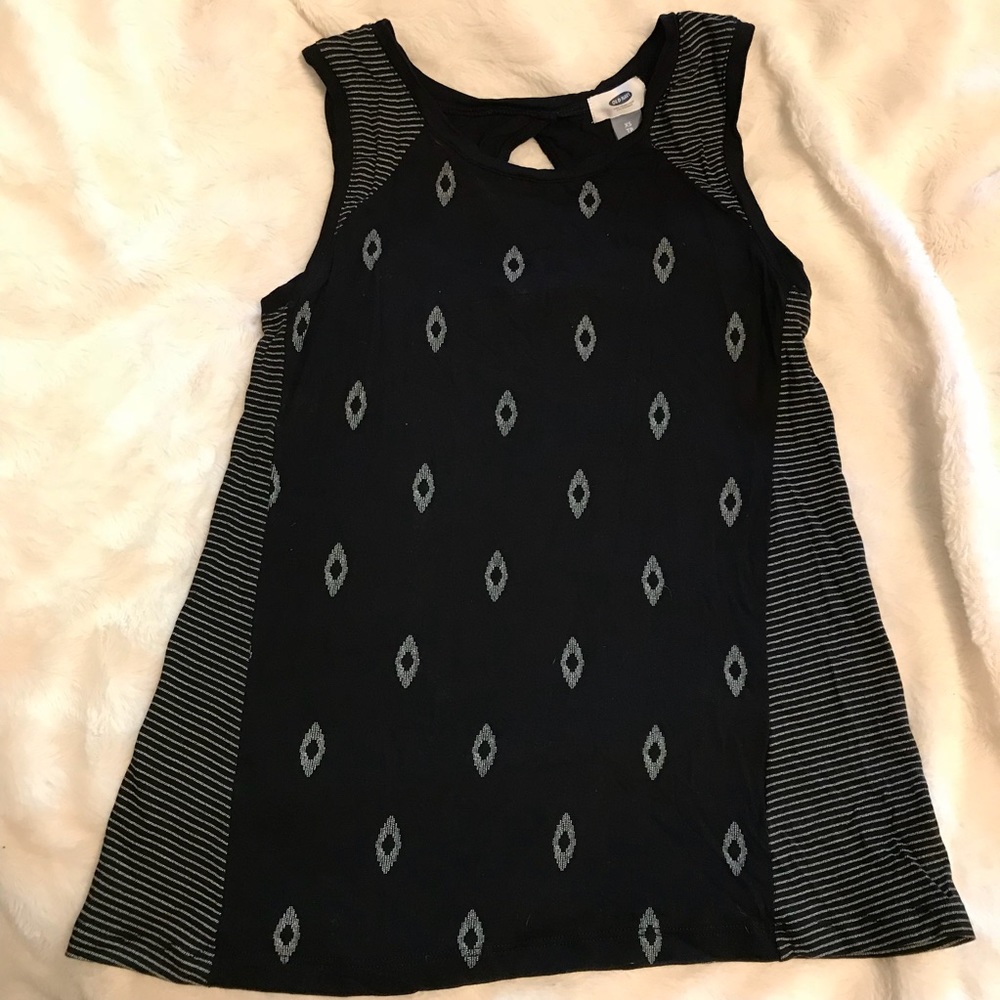 ON Printed Muscle Tank with Keyhole Detail